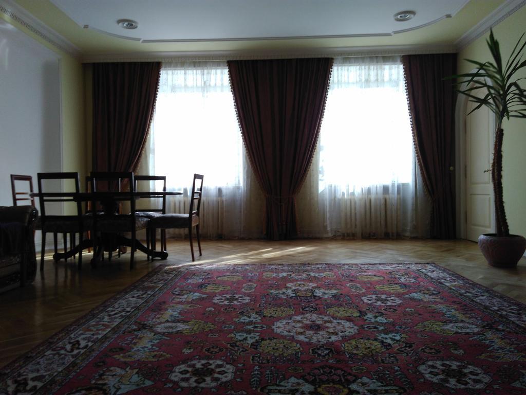 إلفيف Apartment Na Rynok Square المظهر الخارجي الصورة